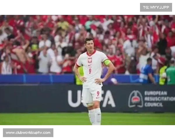 波兰国家队主帅普罗别日辞职 引发足球界热议和未来展望